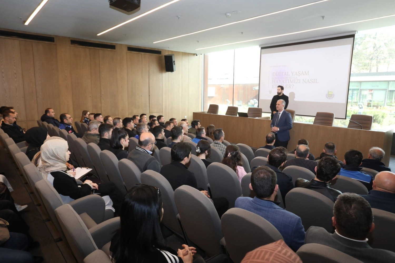 İnegöl Belediyesi Personeline Dijital Yaşam ve Ekran Kullanımı Eğitimi