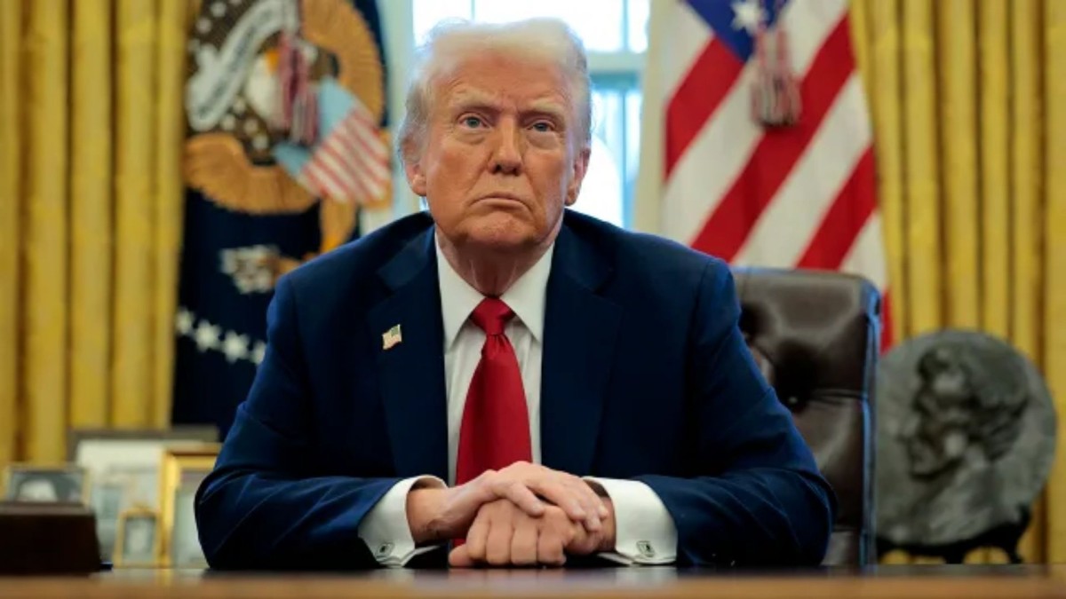 Trump’tan çarpıcı iddia: ‘İran’da rejim değişikliği yaşandı’