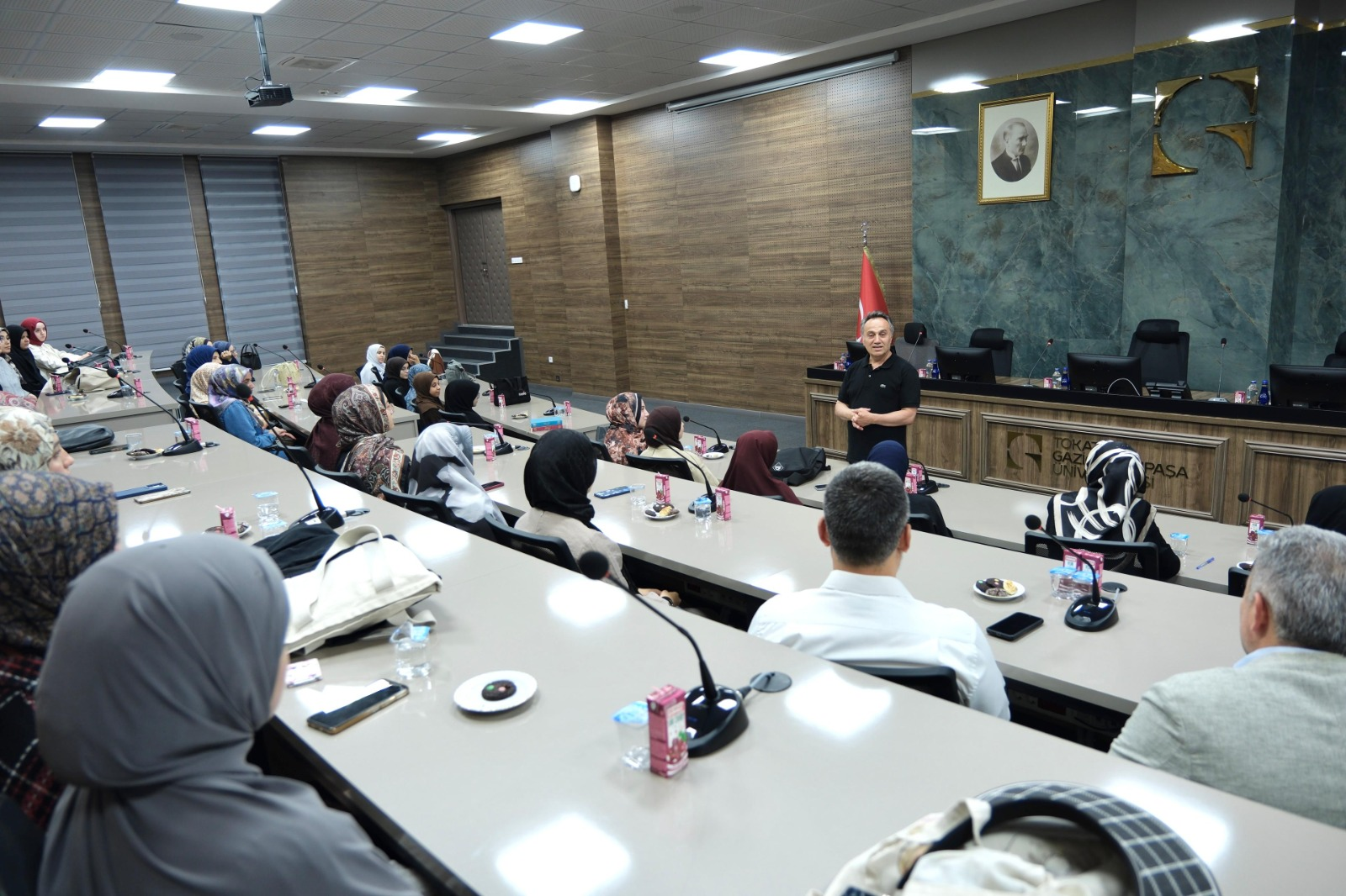 Kur’an Kursu Öğrencilerinden Rektör Prof. Dr. Fatih Yılmaz’a Ziyaret