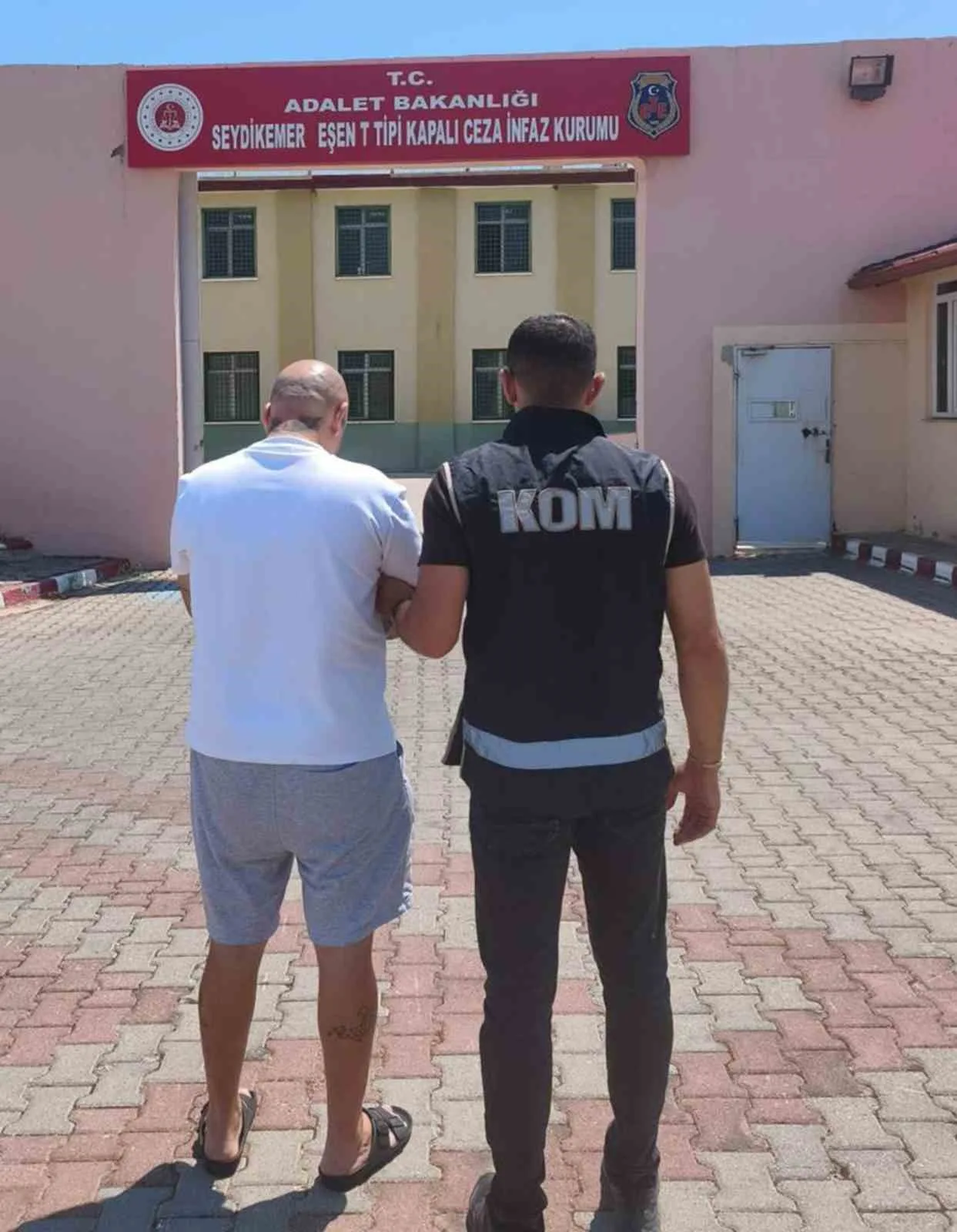 12 yıl hapis cezası ile aranan şahıs yakalandı