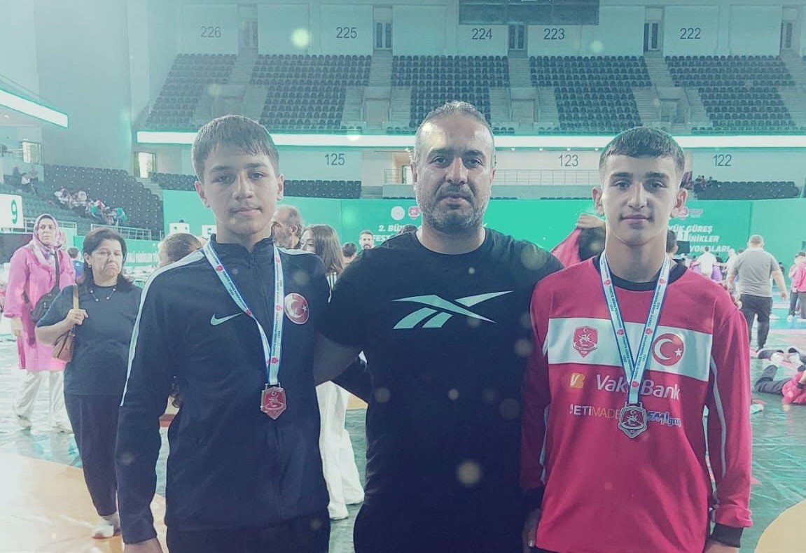 Düzceli Güreşçilerden Türkiye Şampiyonası’nda büyük başarı