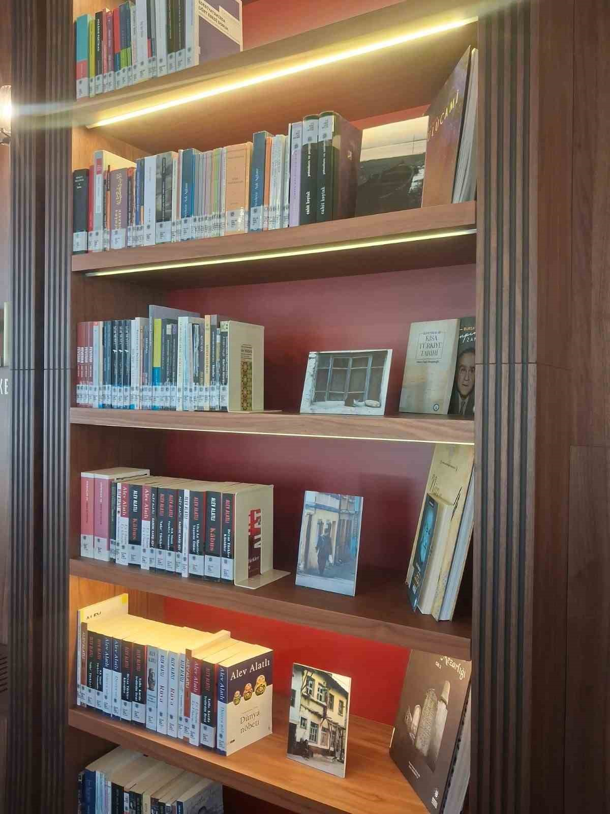 Kitapların arasında bir şehir hafızası: ’Bellek’ Bursa’da