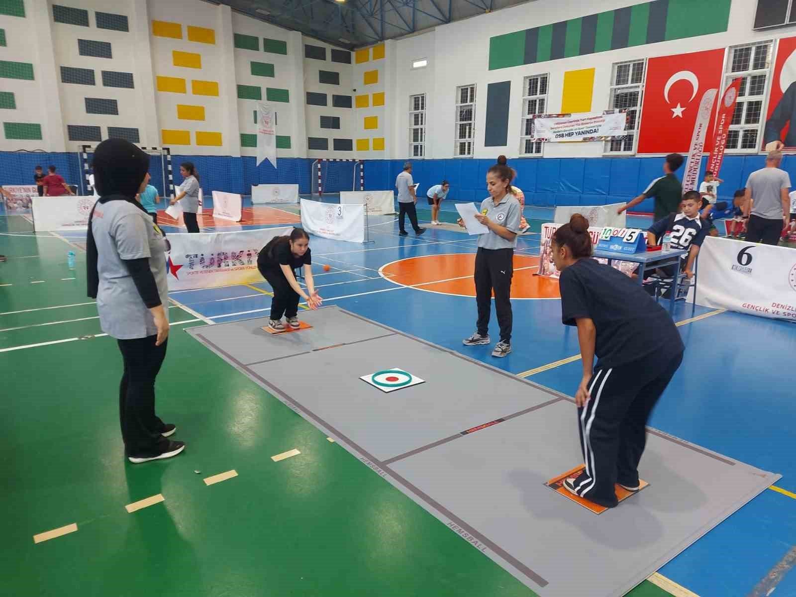15 Temmuz Hemsball Turnuvasında 65 sporcu madalya için yarıştı