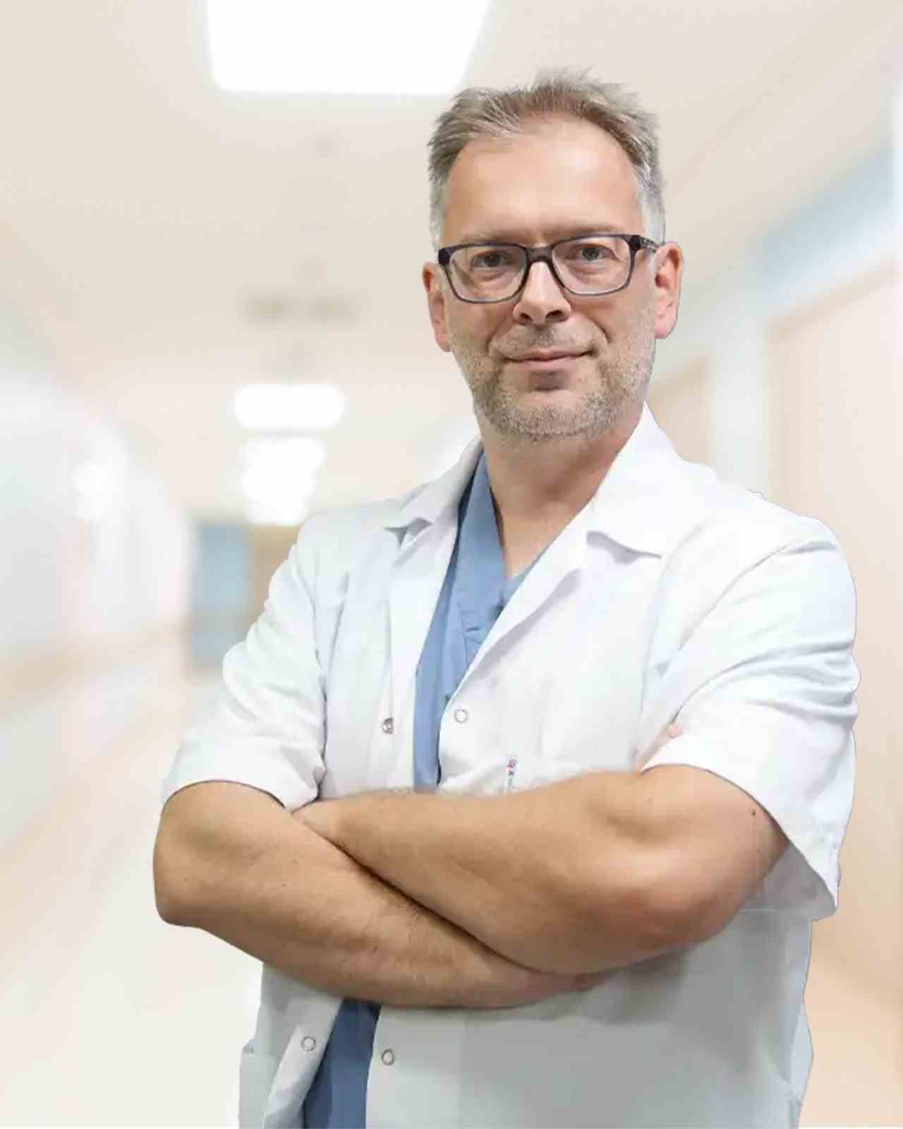 Uzmanından rinoplastide ’doğal görünüm’ uyarısı: "Ameliyat olduğu belli olmamalı"