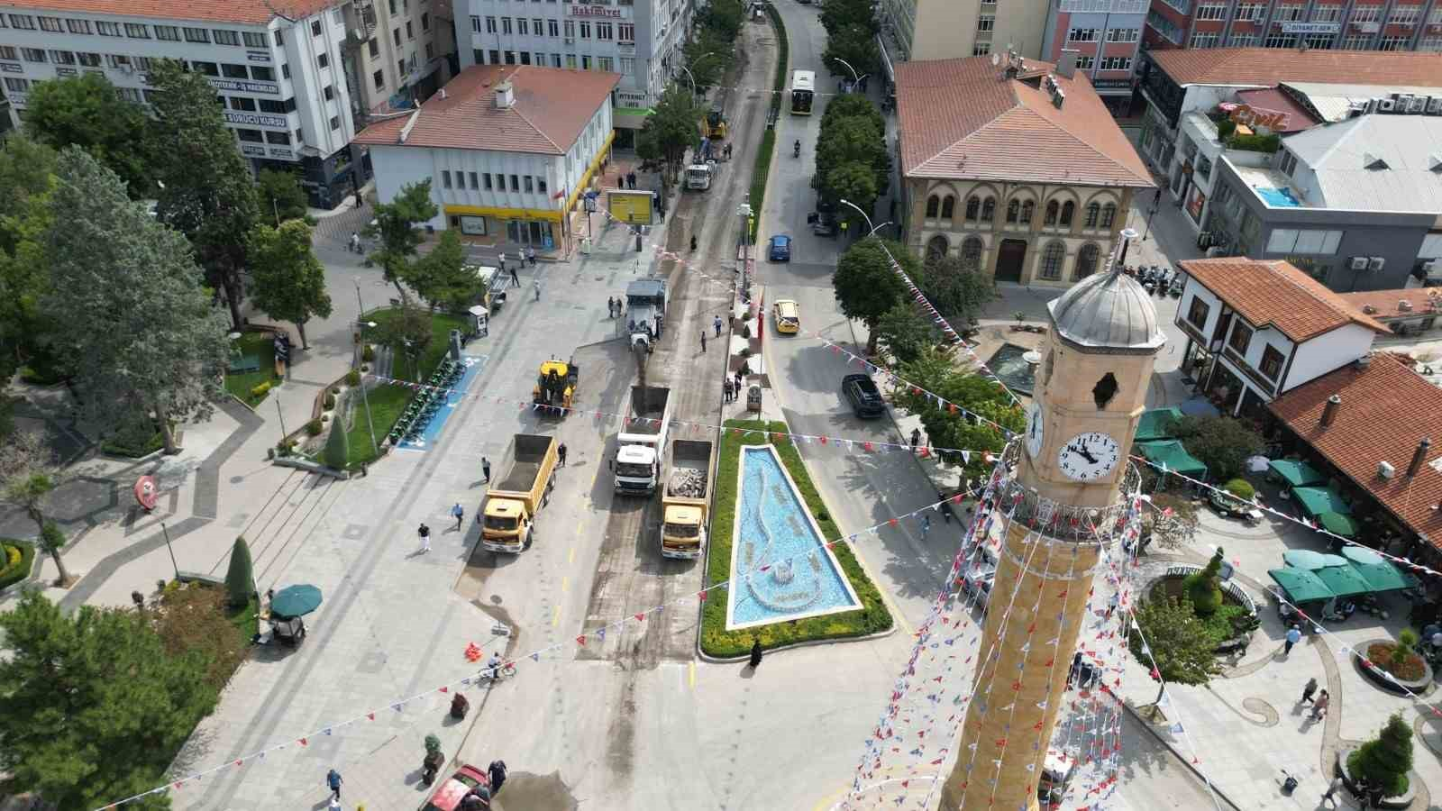 Çorum’un en işlek cadesi yenileniyor