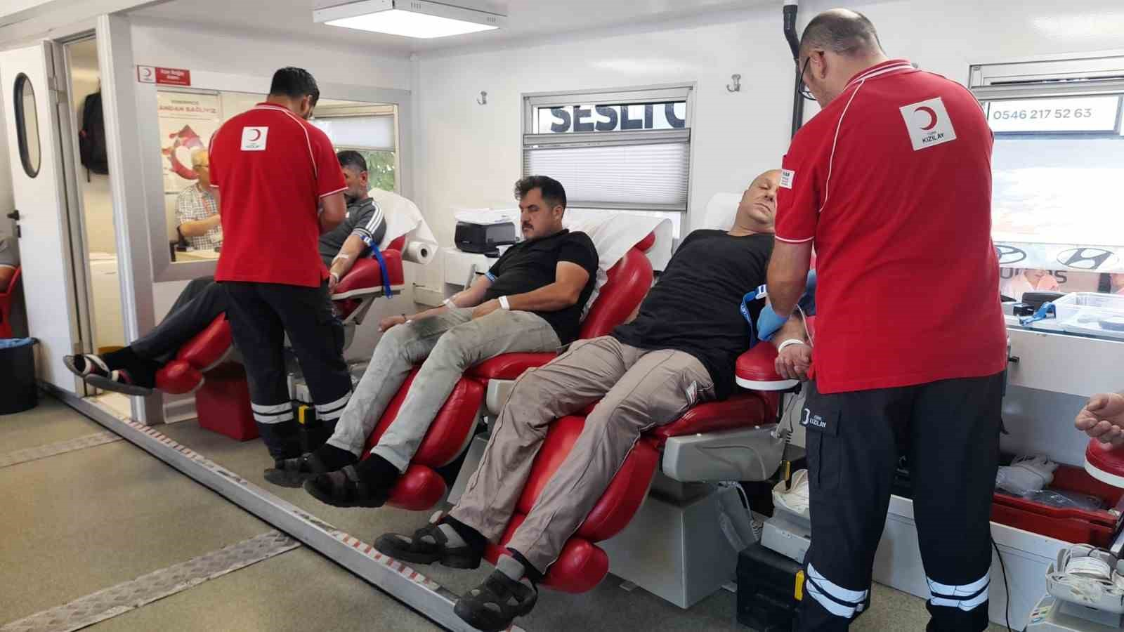 Bafra’da sanayi esnafından kan bağışına destek