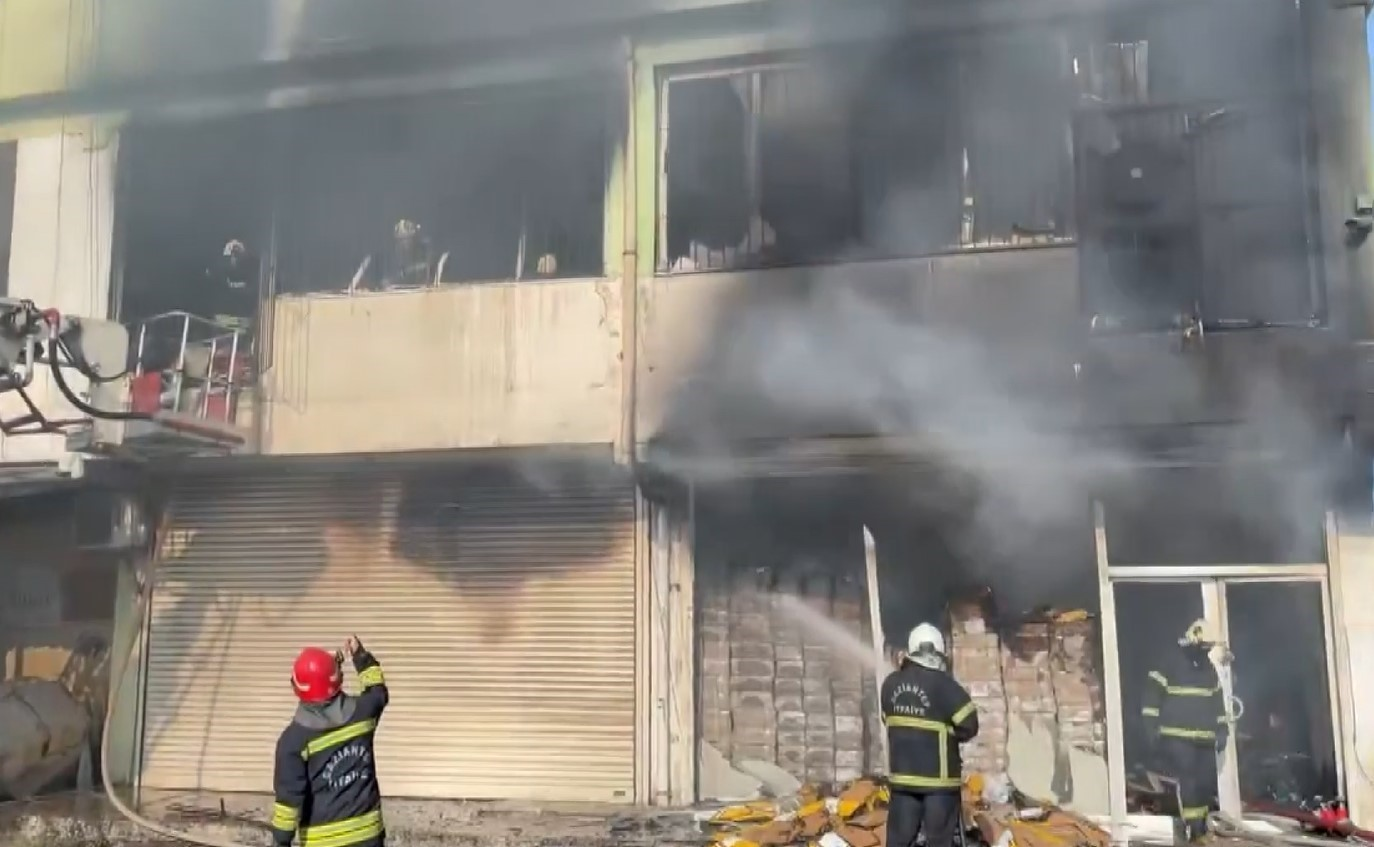Gaziantep’te korkutan iş yeri yangını