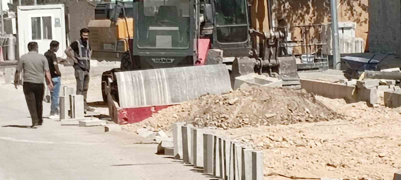 İnşaat işçisi silindirin çarpması sonucu yaralandı