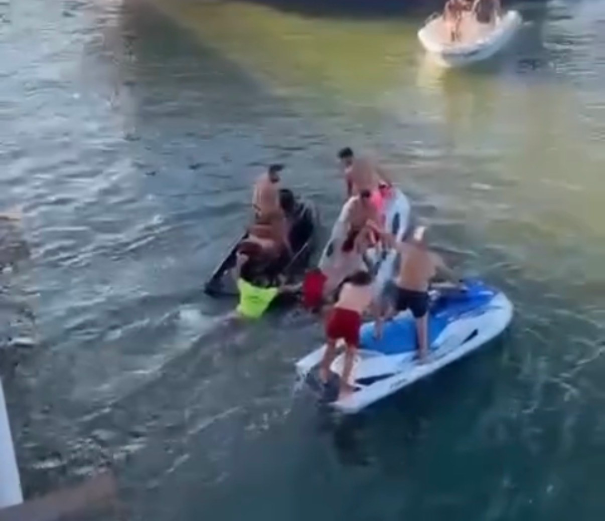 Akçakoca’da jetski kazası: 1’i ağır 2 yaralı
