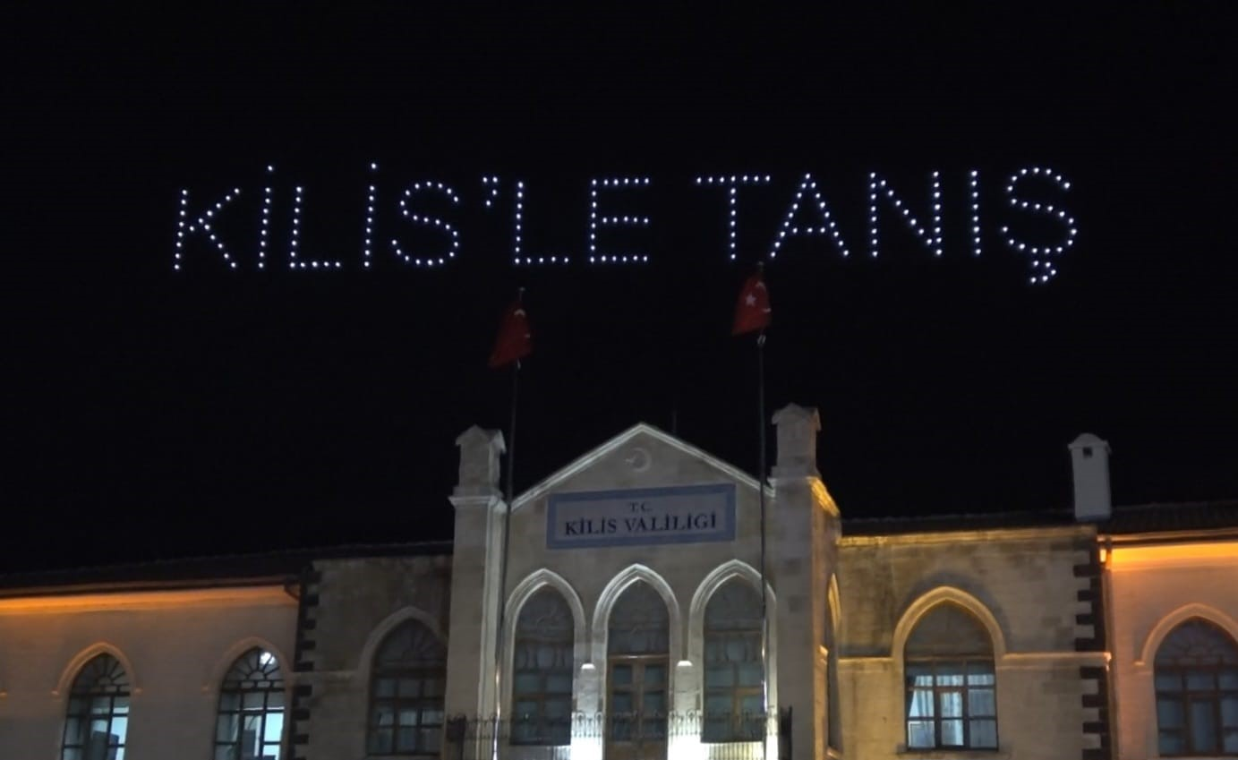 Sınırın sıfır noktasında Mercidabık Zaferi coşkusu gökyüzüne yansıdı