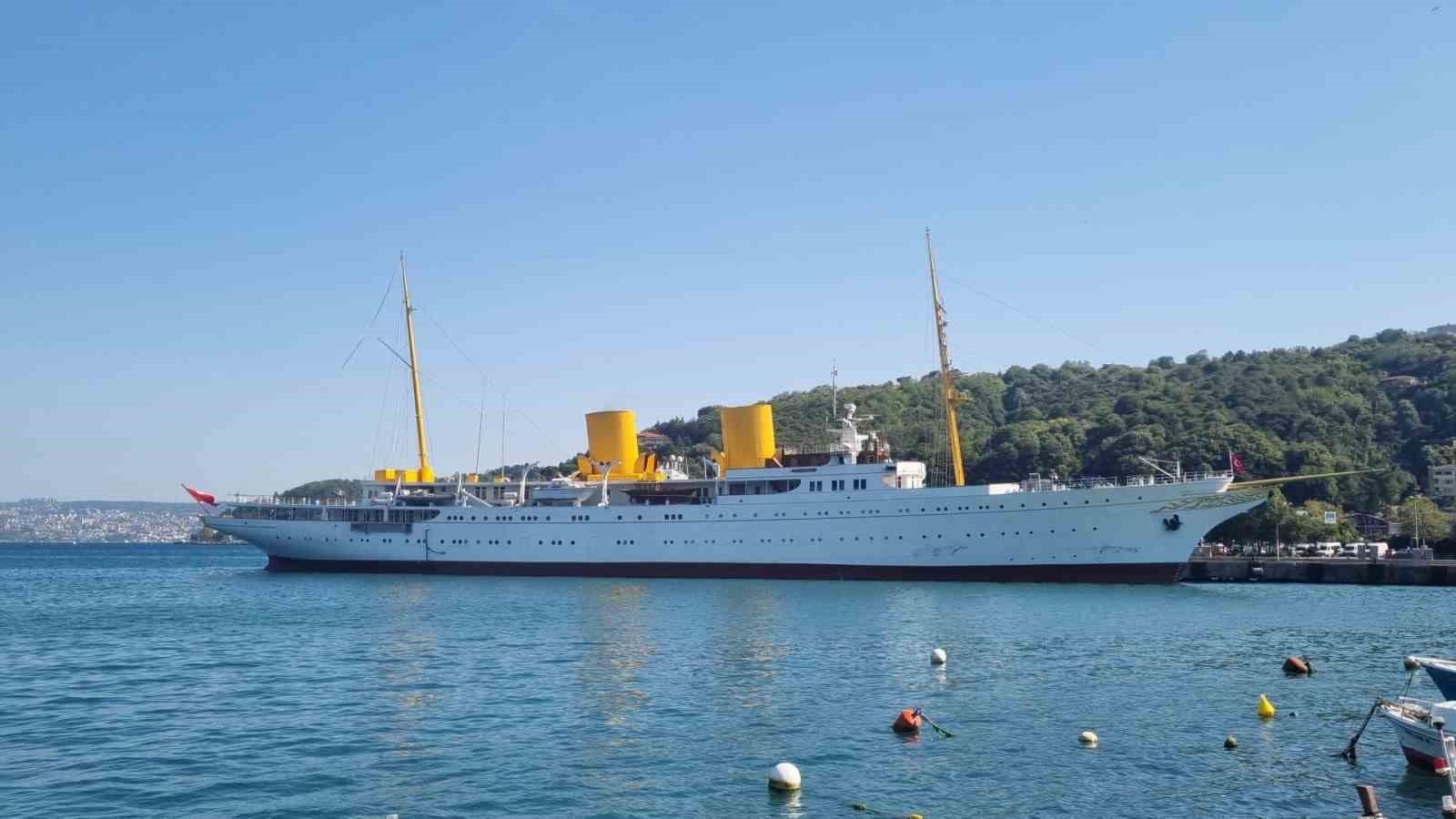 TCG Savanora gemisi İstanbul Boğazı’ndan geçti