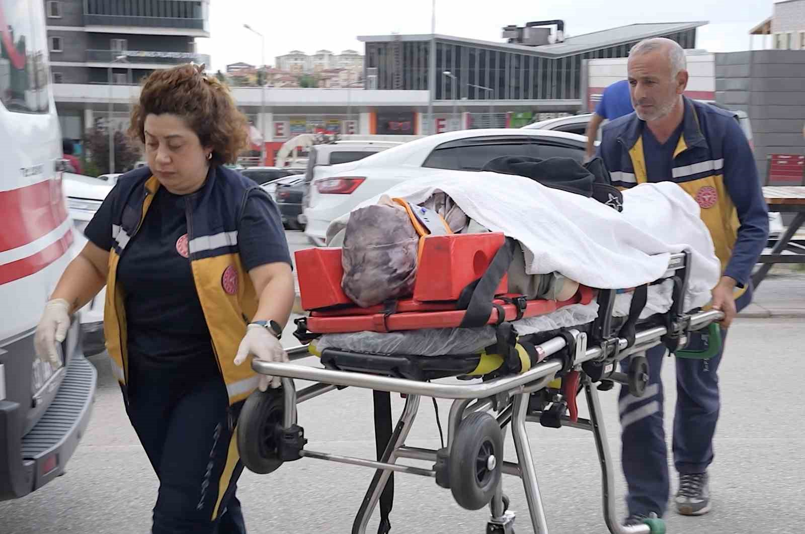 Kastamonu’da otomobil ile kamyon çarpıştı: 4 yaralı