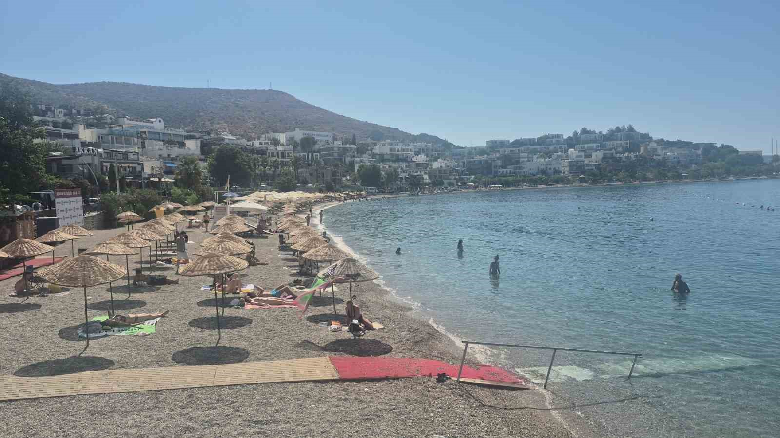 Bodrum’a iki gemiyle 2 bin 484 turist geldi