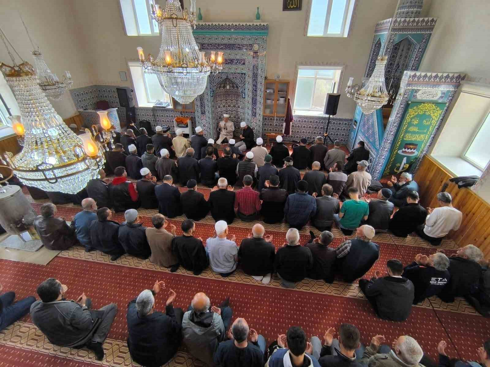 Çele Gölcük’te geleneksel Hacet ve Mevlid programı düzenlendi