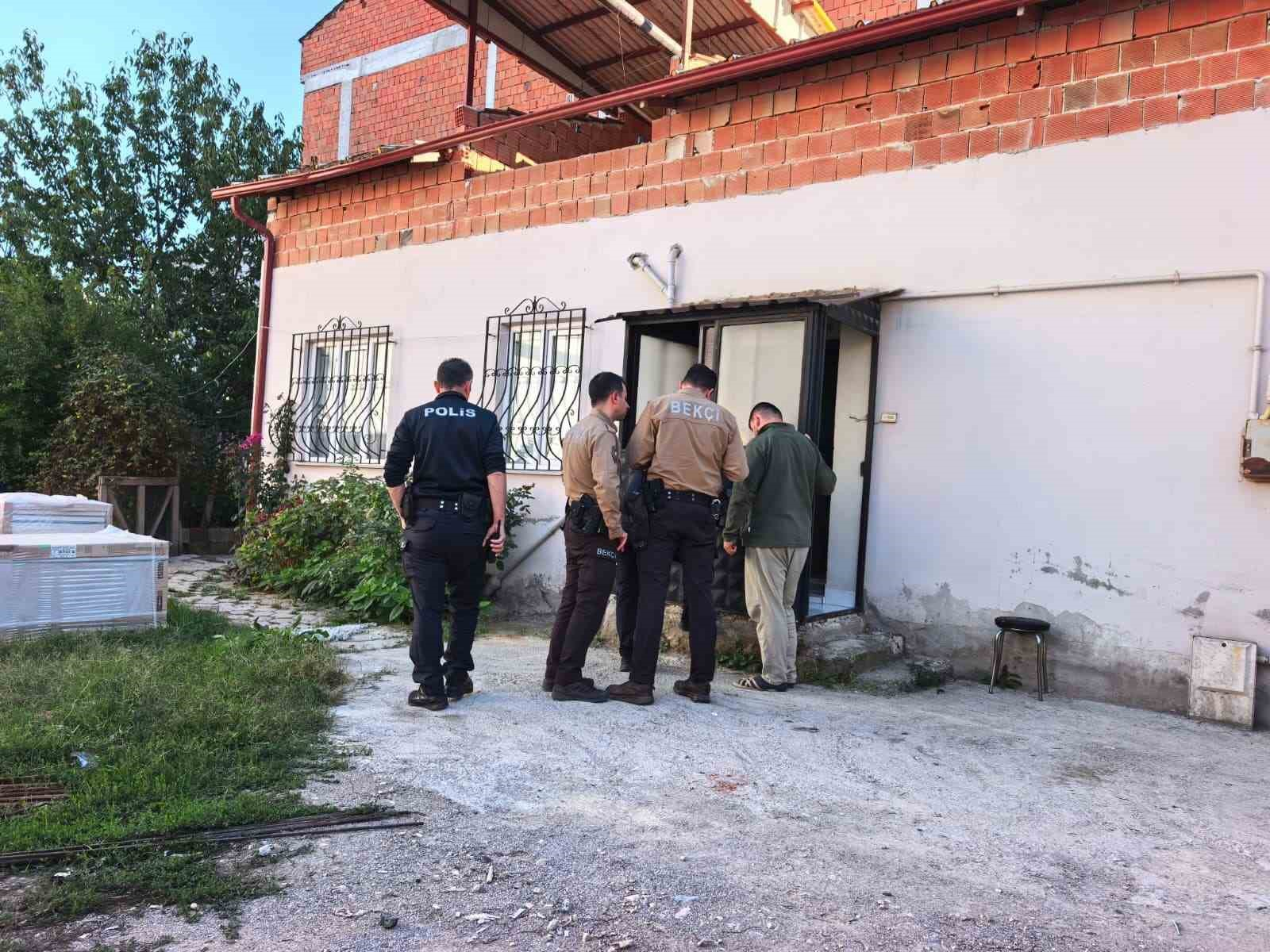 İnegöl’de 63 yaşındaki şahıs evinde ölü bulundu