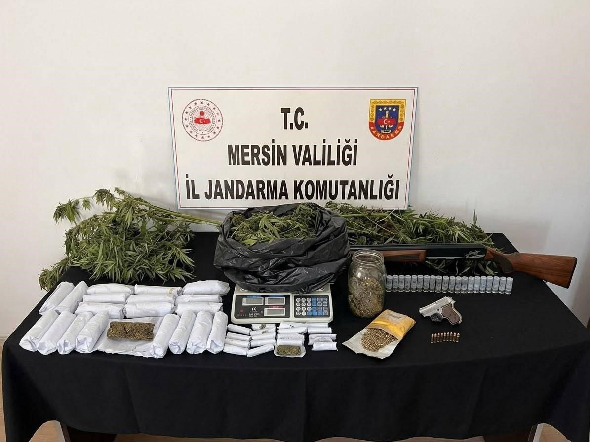 Mersin’de uyuşturucu operasyonlarında 4 şüpheli tutuklandı