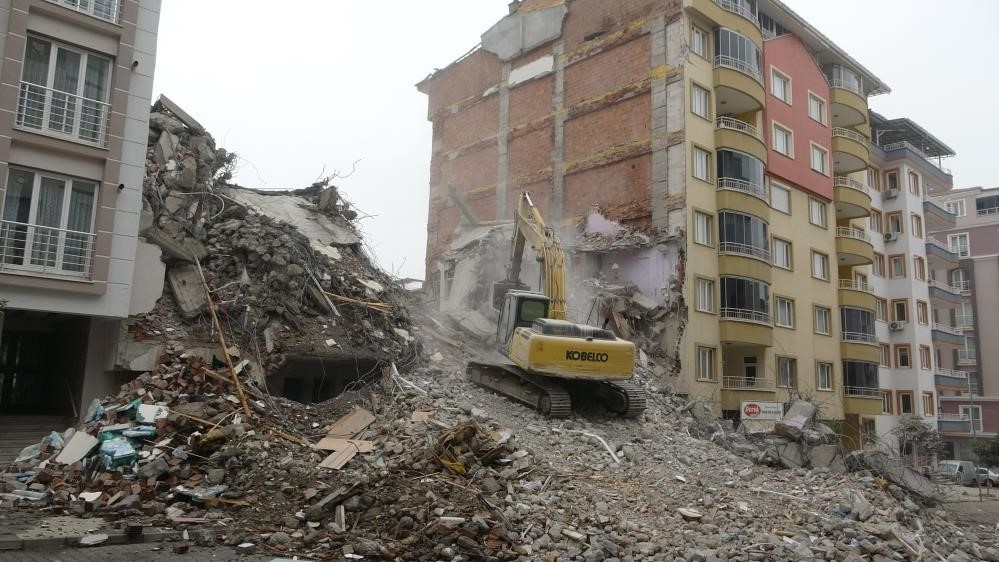 Malatya merkezli 7 ilde yıkım operasyonu: 26 gözaltı