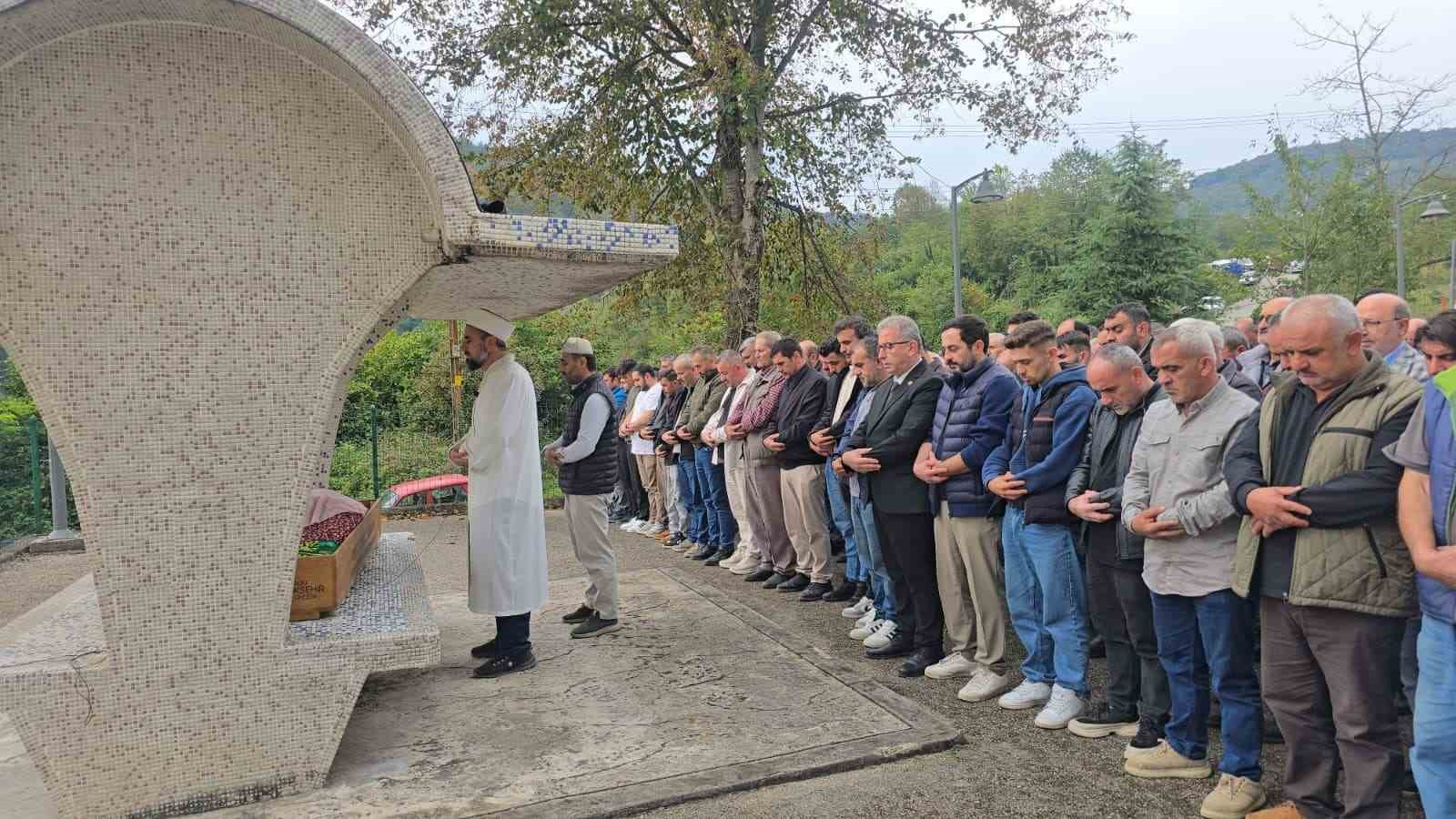 Ordu’da öldürülen kadın toprağa verildi: Önce oğul, sonra anne toprağa girdi