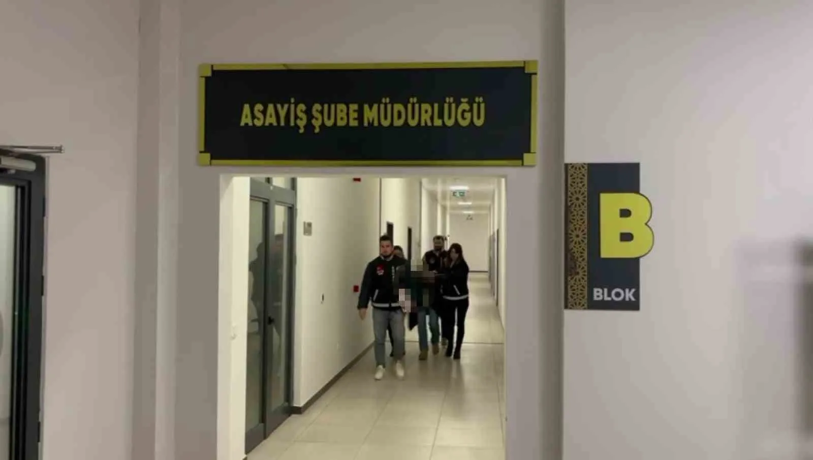 19 yıl önce doğurduğu bebeğini çöpe atmıştı: Mahkemede "Hatırlamıyorum" diyerek ağladı