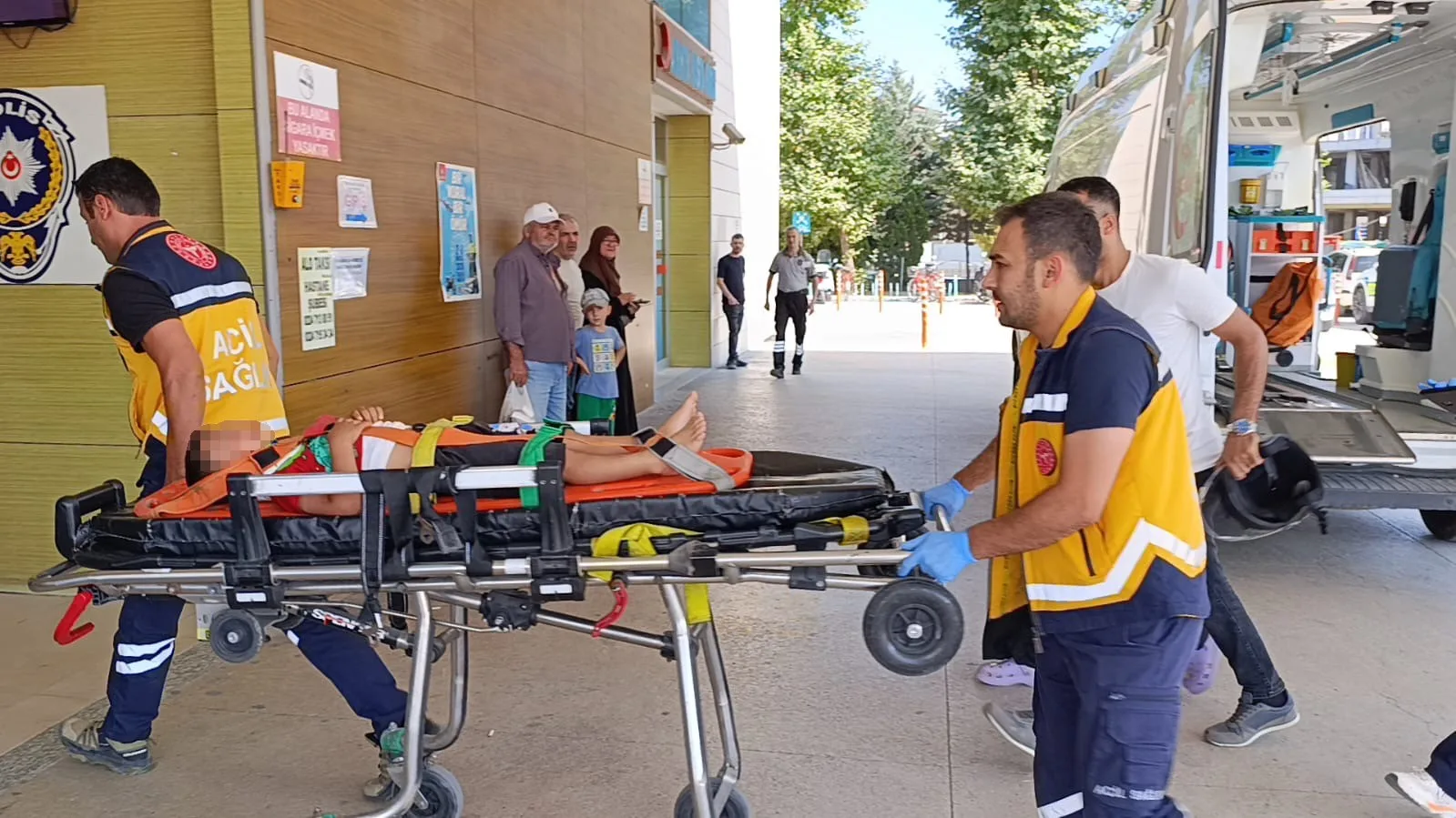 4 yaşındaki çocuk balkondan düştü