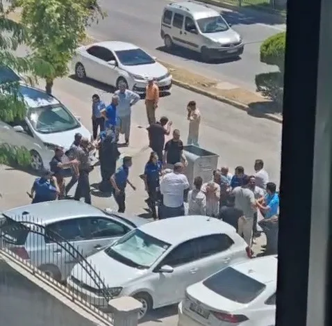 Adliye önünde yumruklu kavga