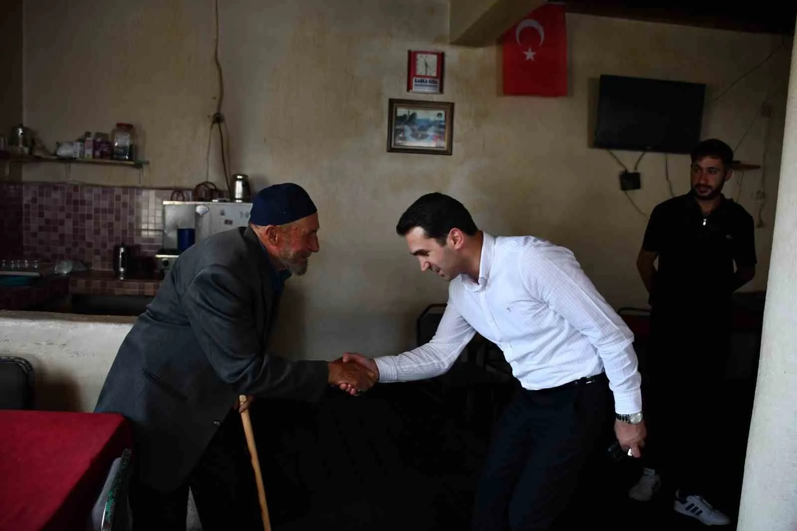 AK Parti Sarıkamış teşkilatı köylerde vatandaşlarla buluştu