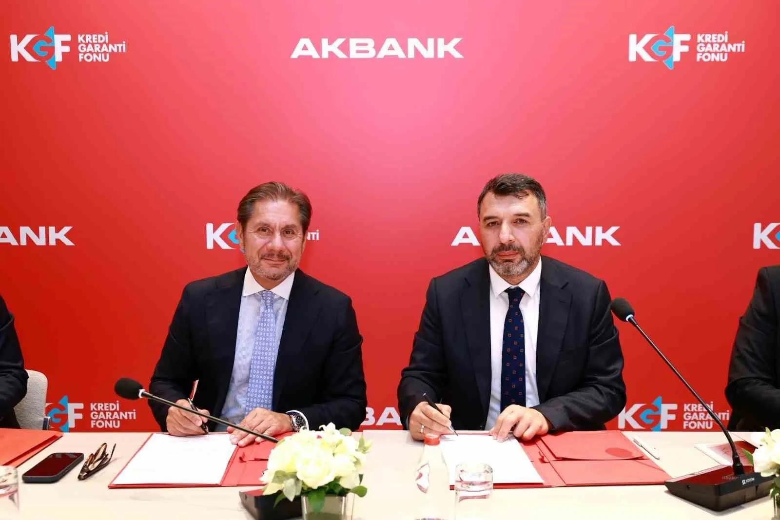 Akbank ve KGF’den KOBİ’lere dijital kredi dönemi