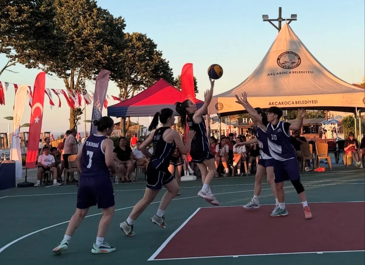 Akçakoca’da 3x3 sokak basketbolu şampiyonları Bolu ve Muğla oldu