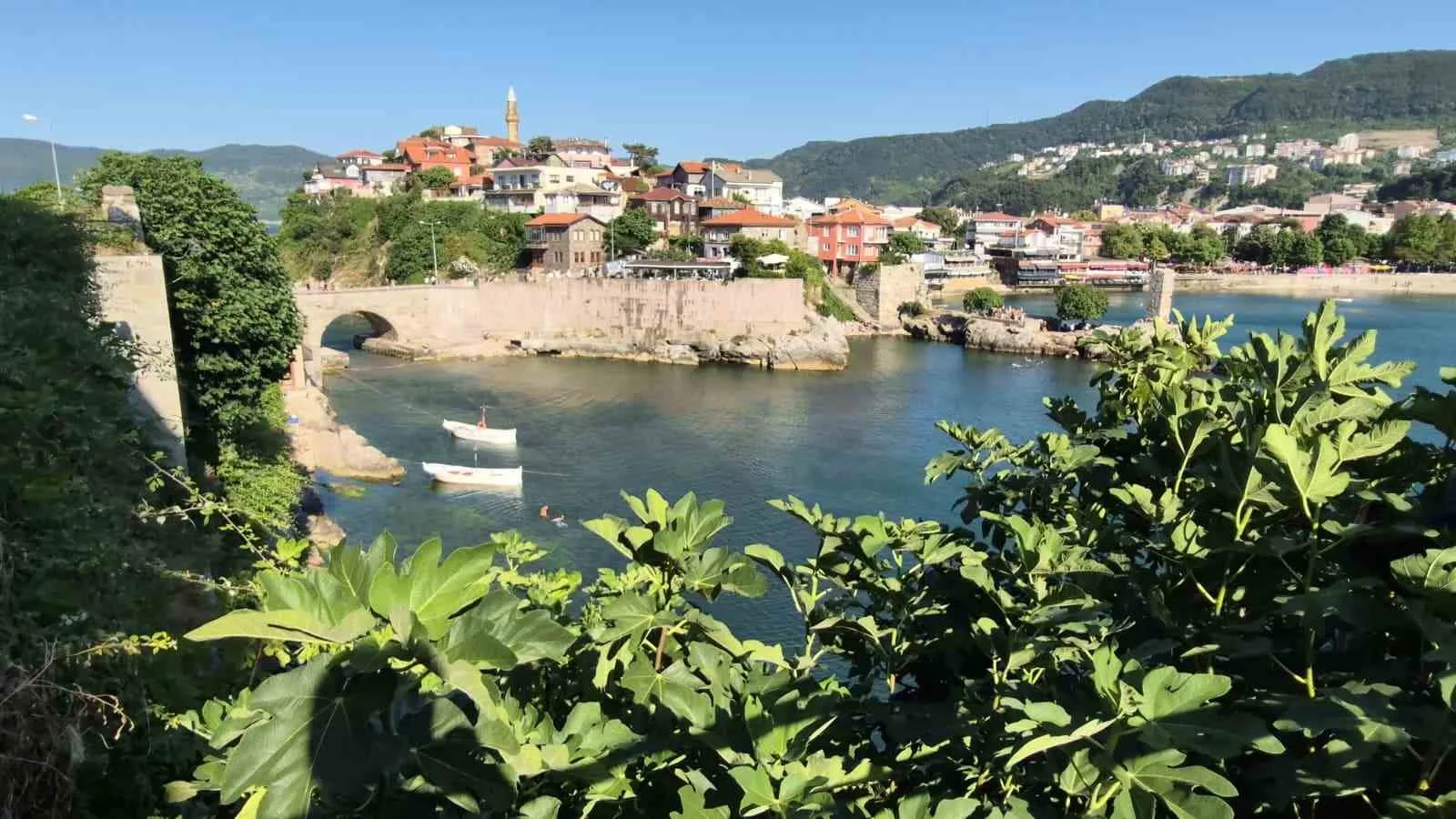 Amasra 3 günde nüfusunun 16 katı ziyaretçiyi ağırladı