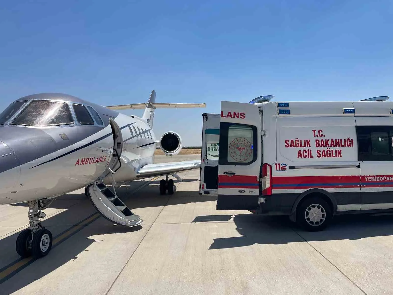 Ambulans uçak 14 günlük bebek için Mardin’den havalandı