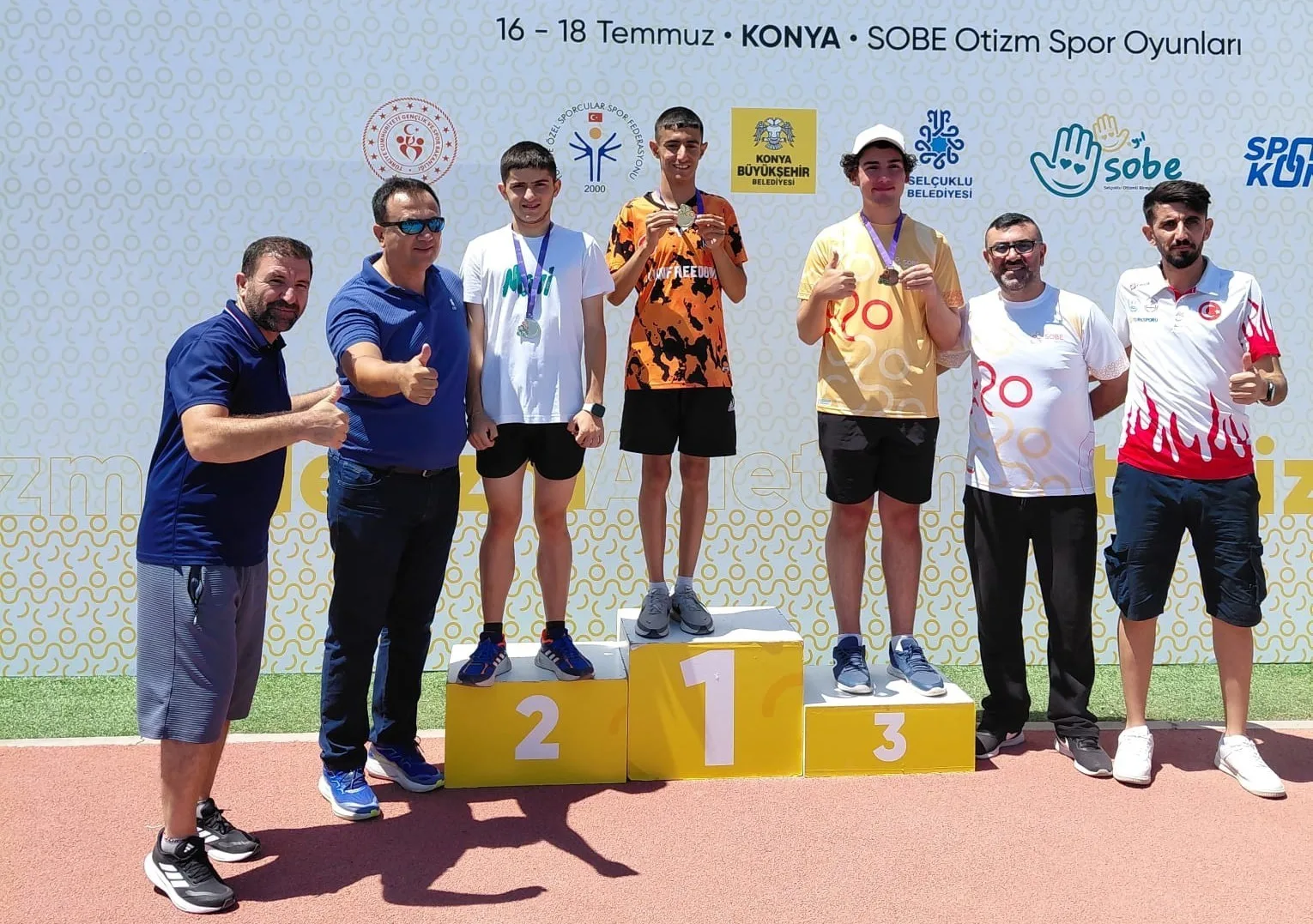 Aydınlı özel sporcular Konya’dan beş madalya ile döndü