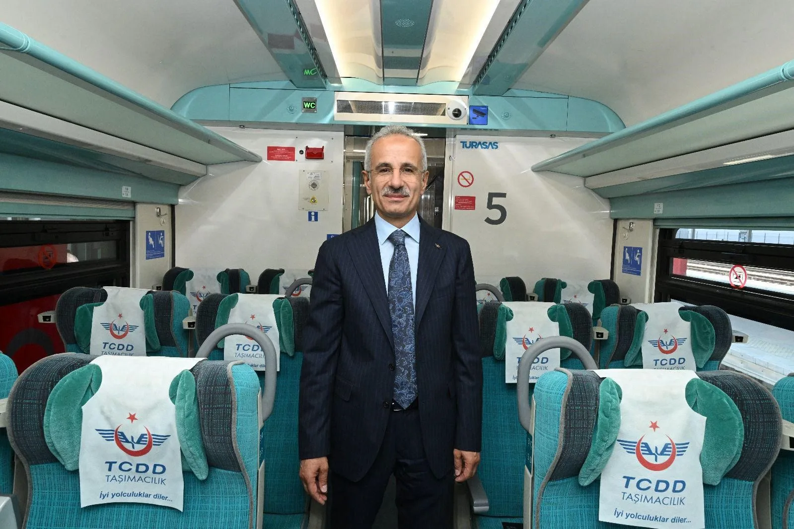 Bakan Uraloğlu: "Milli Elektrikli Tren Setlerimizi devreye alıyoruz"
