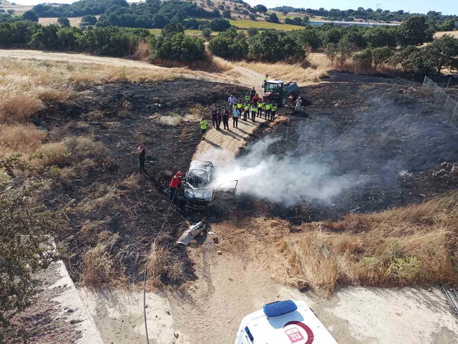 Balıkesir’de kaza yapan otomobil araziye uçtu: 4 yaralı