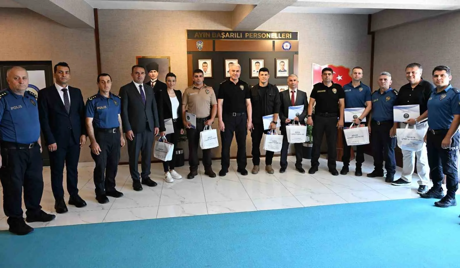 Başarılı Polisler ödüllendirildi