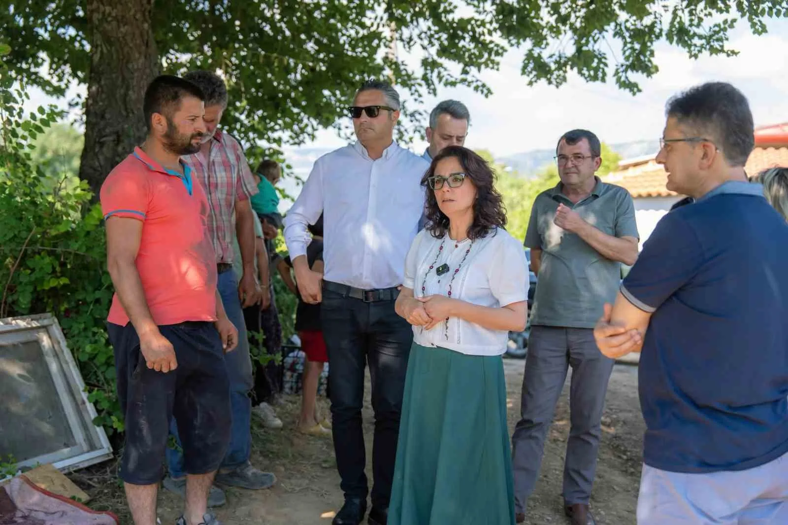 Başkan Köksal Aras yangında evleri zarar gören aileyi ziyaret etti