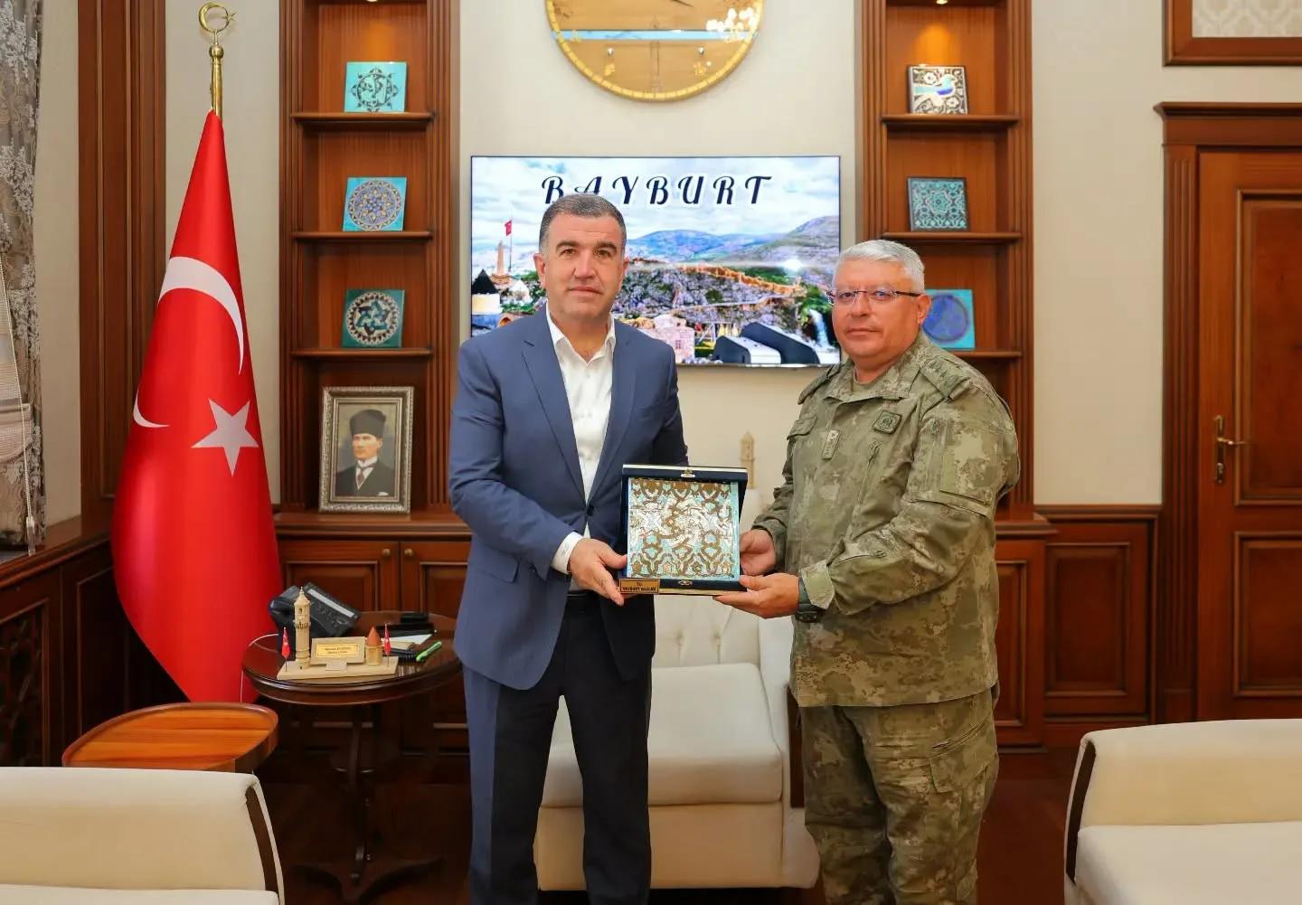 Bayburt Garnizon Komutanlığında görev değişimi