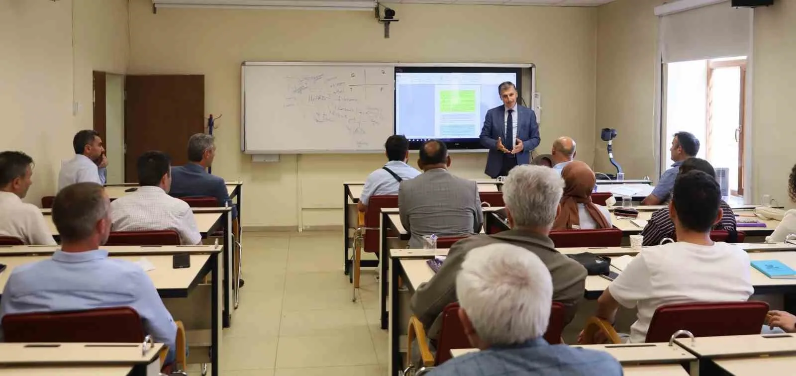 Bayburt’ta ’Eğitim Kurumları Yönetici Yetiştirme Sertifika Programı’ başladı