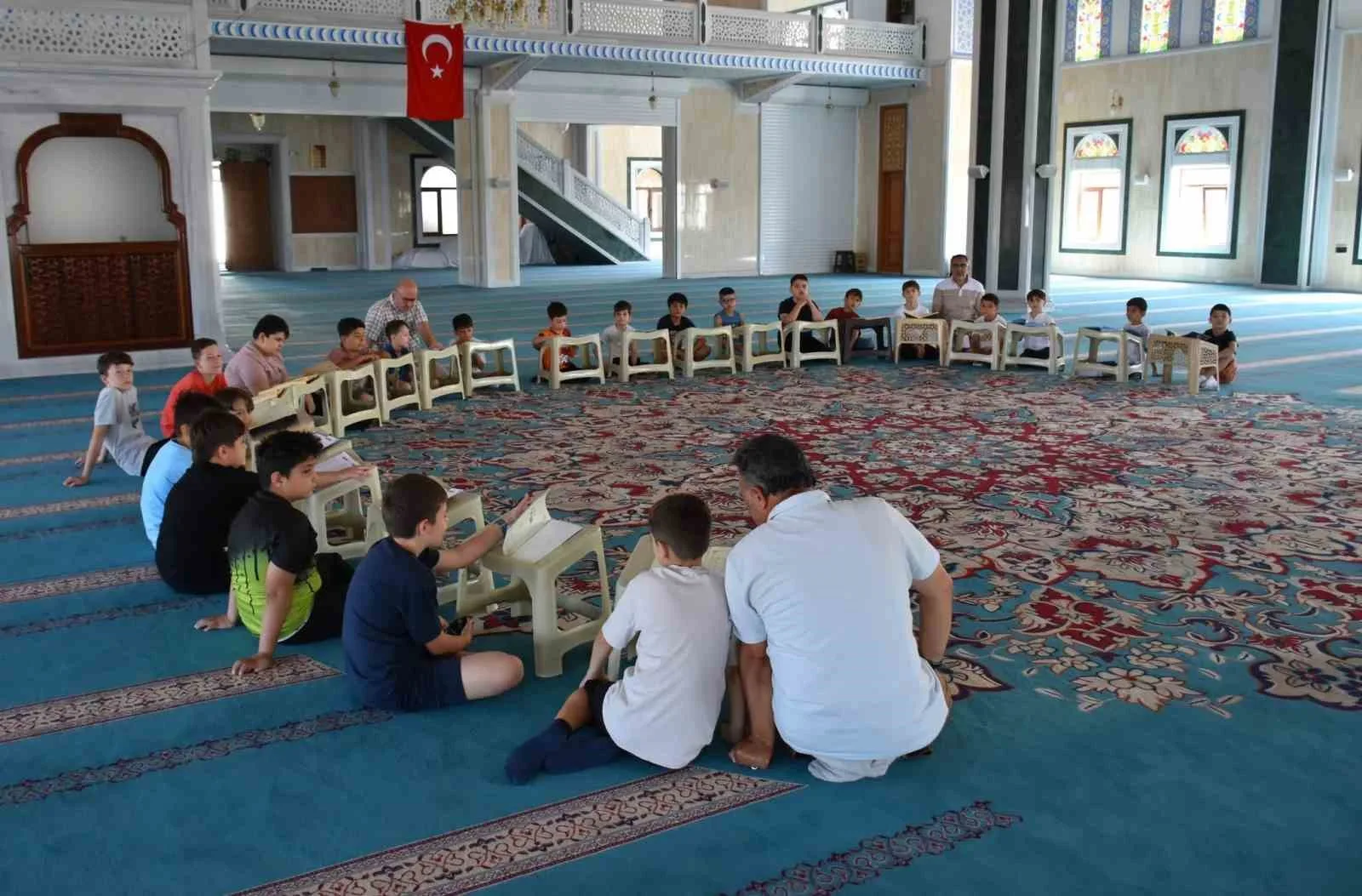 Bilecik’te camiler yaz Kur’an kurslarıyla şenlendi