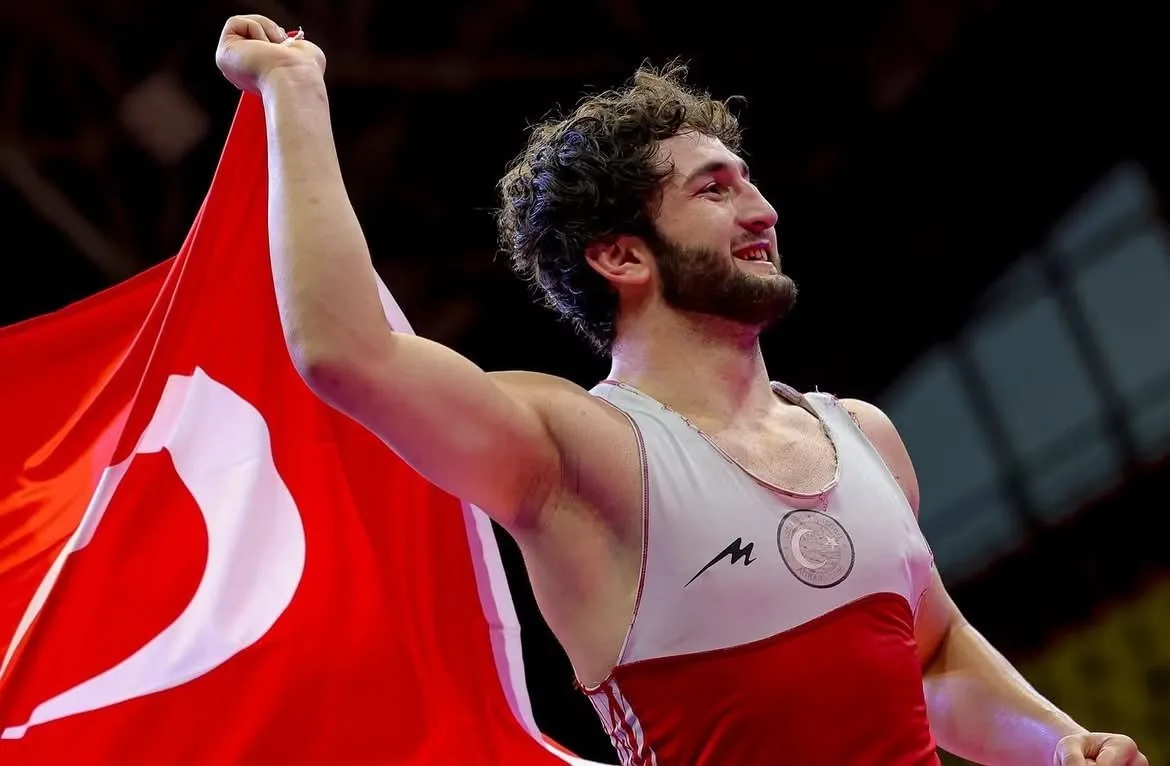 Bilecikli güreşçi Avrupa şampiyonu oldu