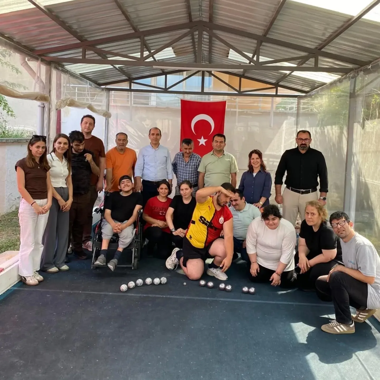 Bocce sahasında kuşaklar buluştu