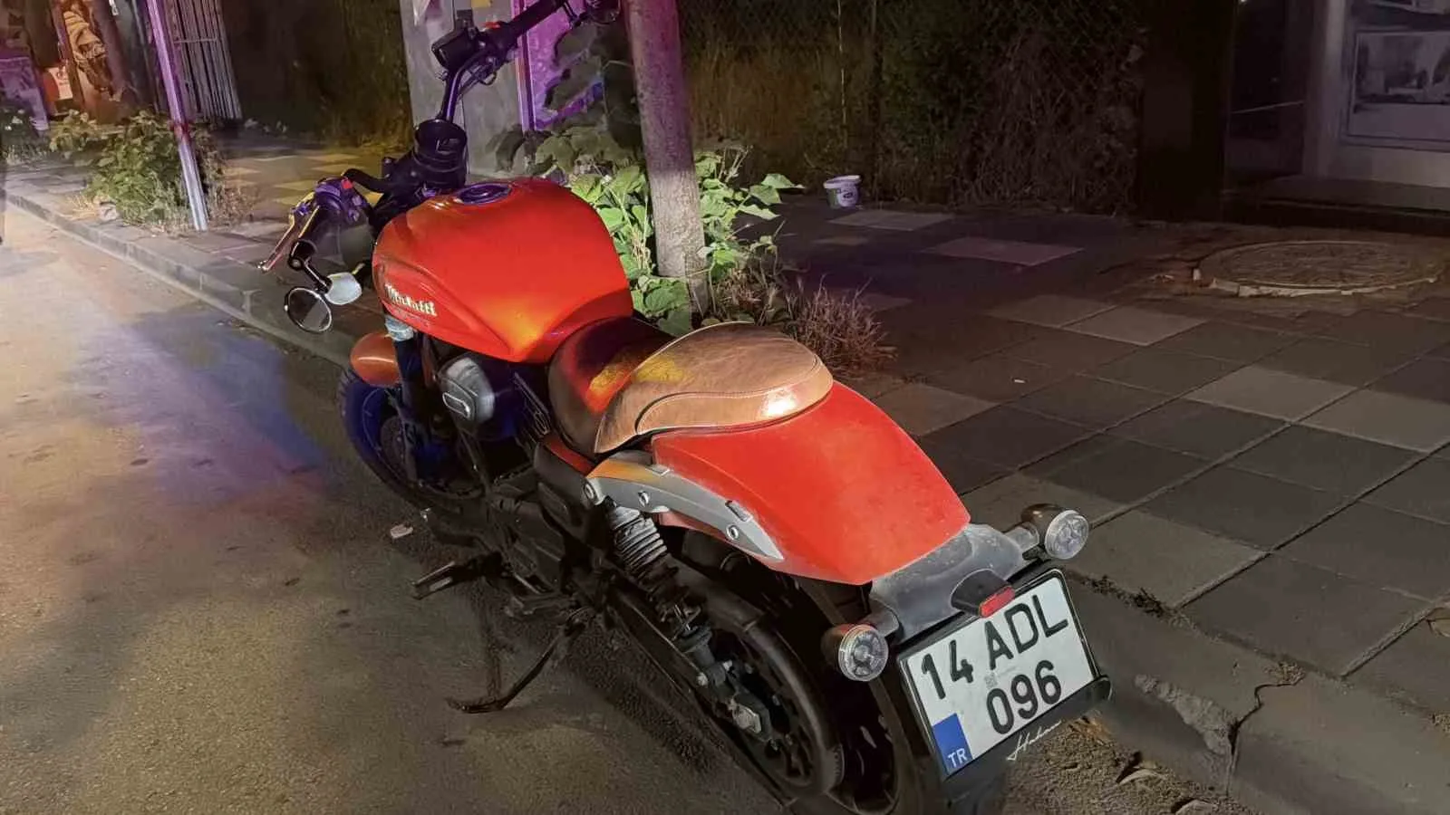 Bolu’da otomobille çarpışan motosikletli yaralandı