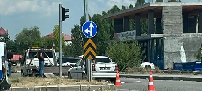 Bulanık’ta trafik kazası: 3 yaralı