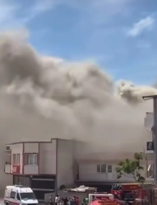 Bursa’da çatıda korkutan yangın