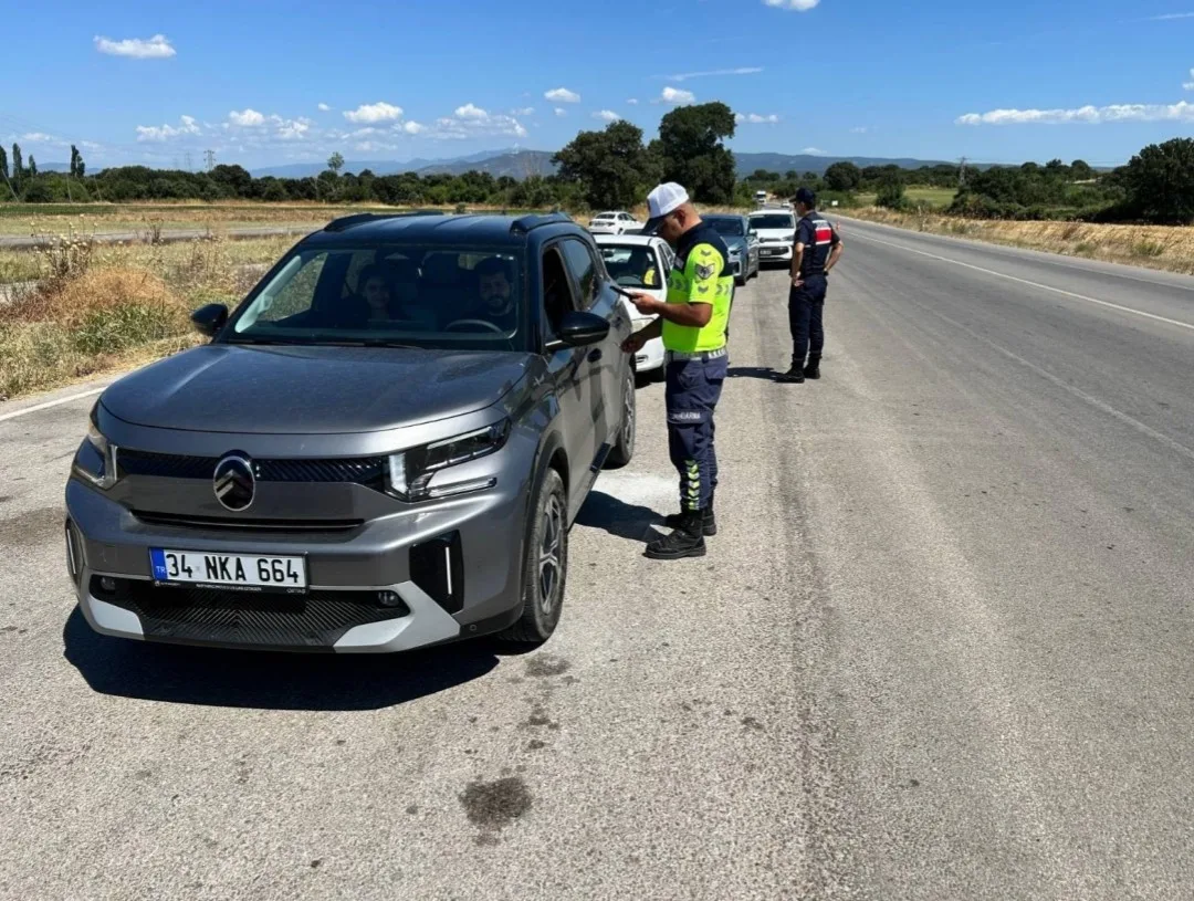 Çanakkale’de jandarma ekiplerince trafik denetimi