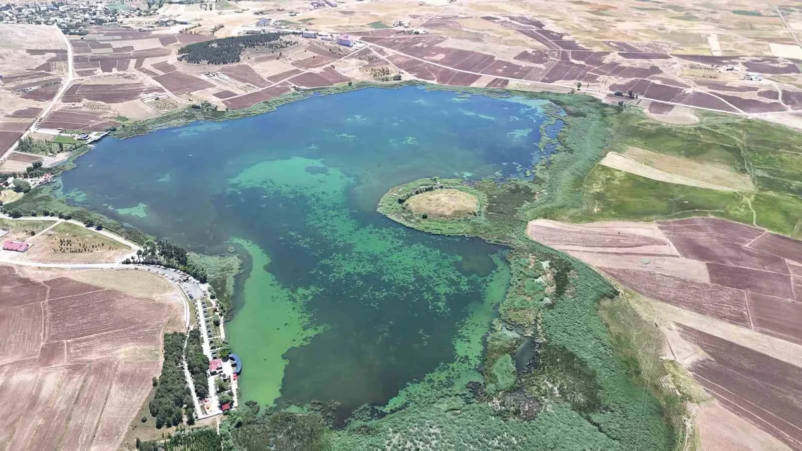 Cumhurbaşkanı kararıyla koruma alınan göl kuraklıkla savaşıyordu, bu sene doldu taştı