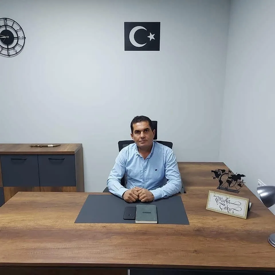 Demircilik yapan muhtar iş kazası geçirdi