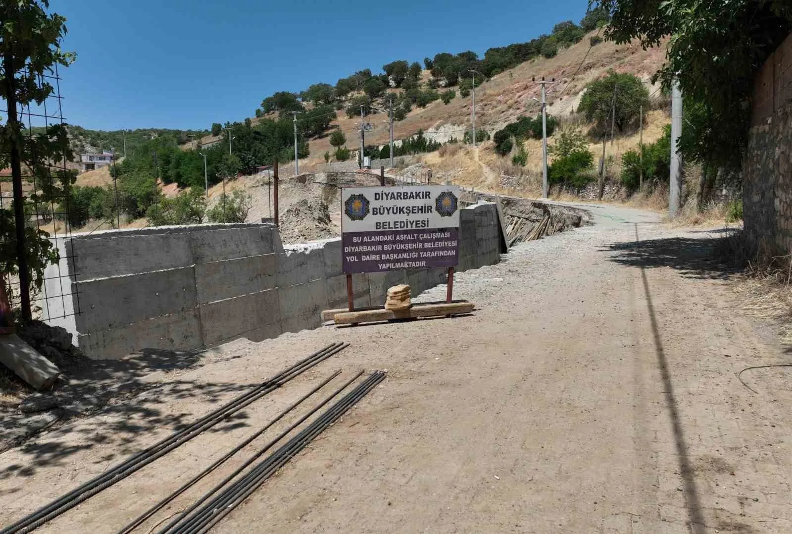 Diyarbakır kırsalında yollar yenileniyor