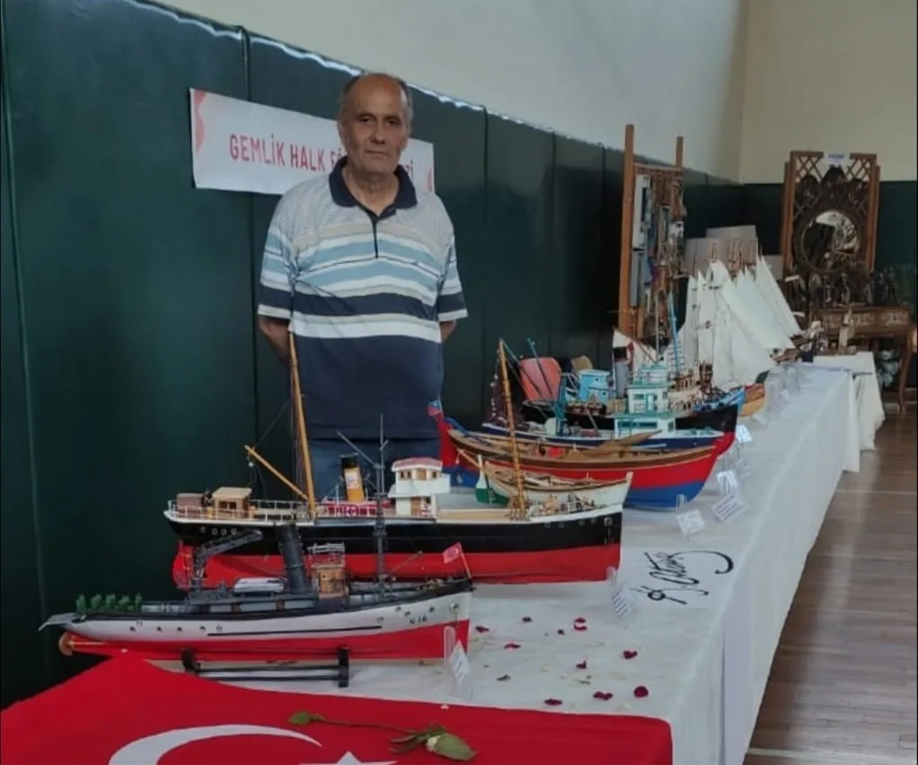 El emeğiyle tarihe yolculuk; Savaş gemilerini birebir ölçekle üretiyor