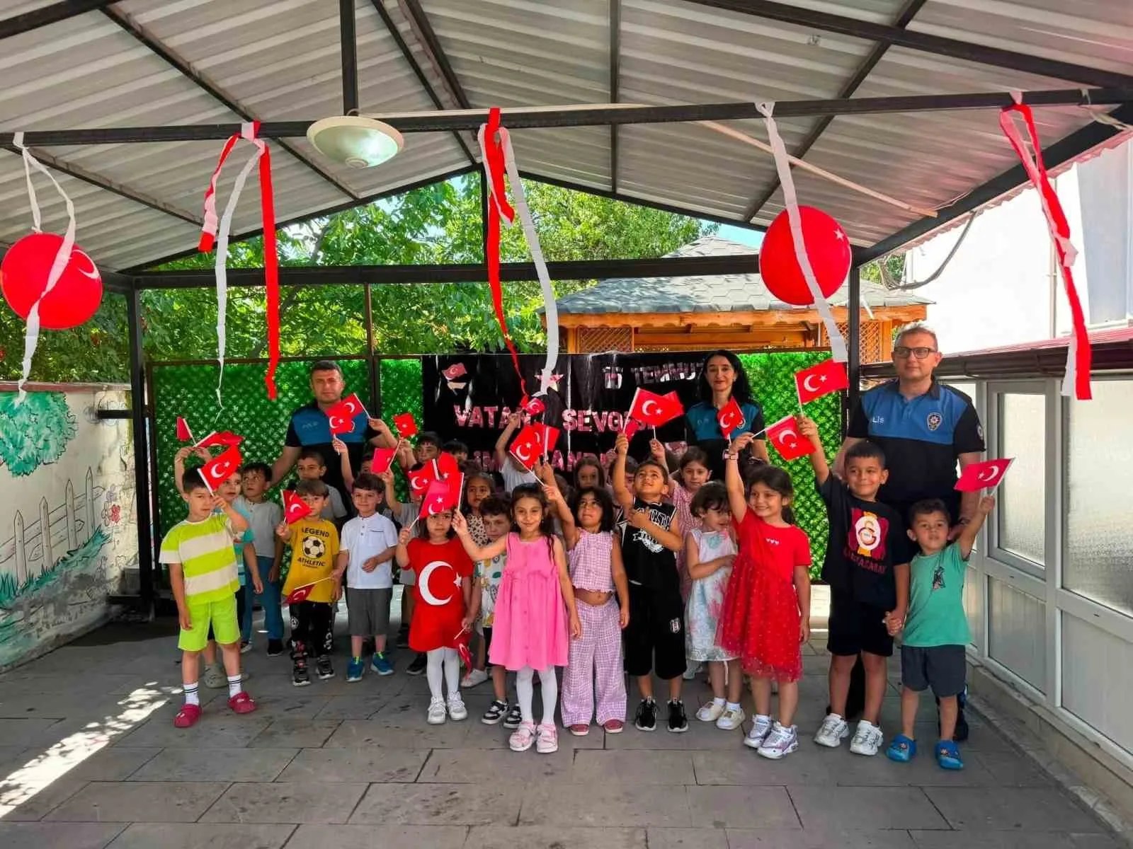 Erzincan’da Kur’an kursu öğrencileri şehit ve gaziler için bir araya geldi