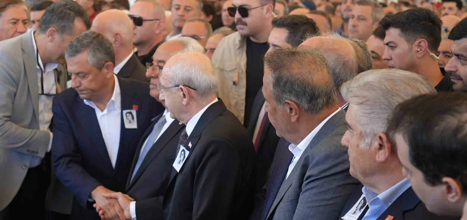 Eski CHP Genel Başkanı Deniz Baykal’ın eşi Olcay Baykal, toprağa verildi